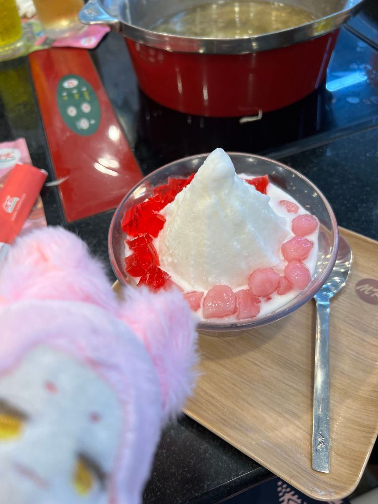 michinui with jelly and water chestnut bingsu