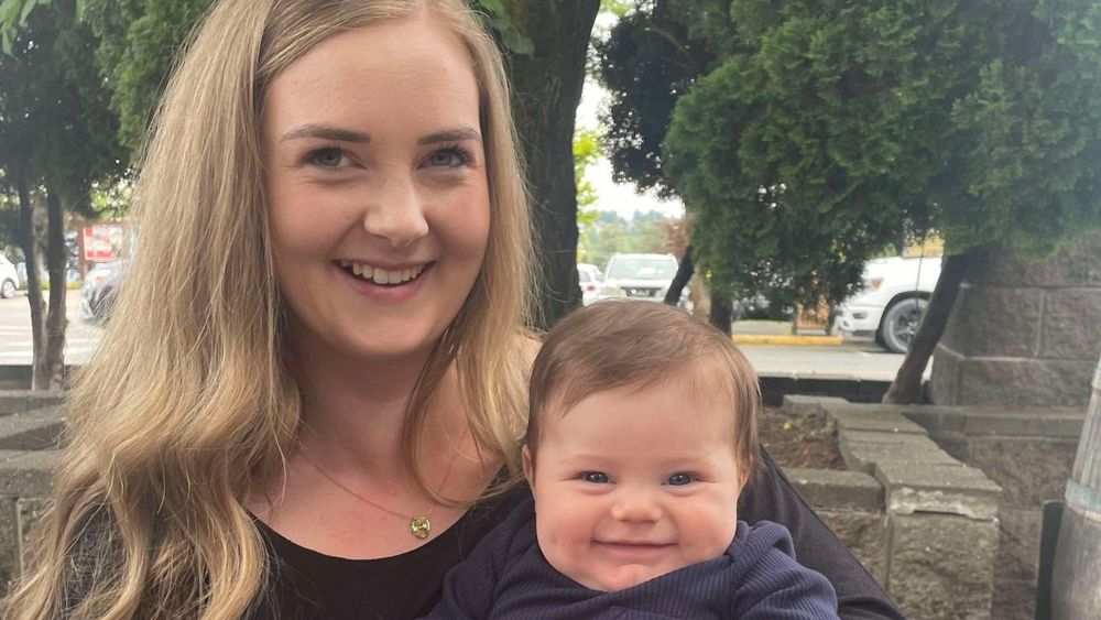 As the death of a young mother and son shakes Comox, the community gathered to try to make sense of their loss.