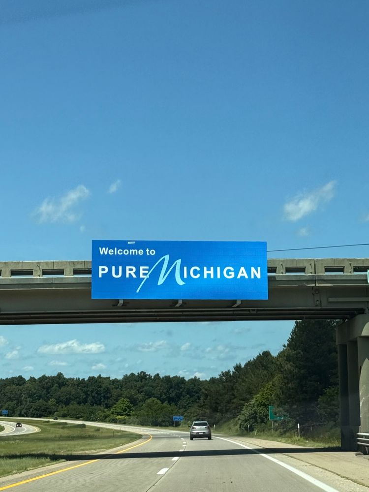 “Welcome to Pure Michigan” sign