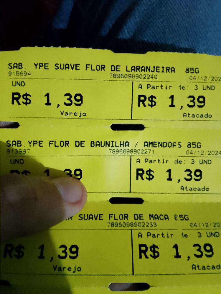 Etiqueta de preço de mercado de um sabonete em diversas fragrâncias
O preço de varejo está em R$1,39 e o preço de atacado levando a partir de 3 unidades está em R$1,39 também