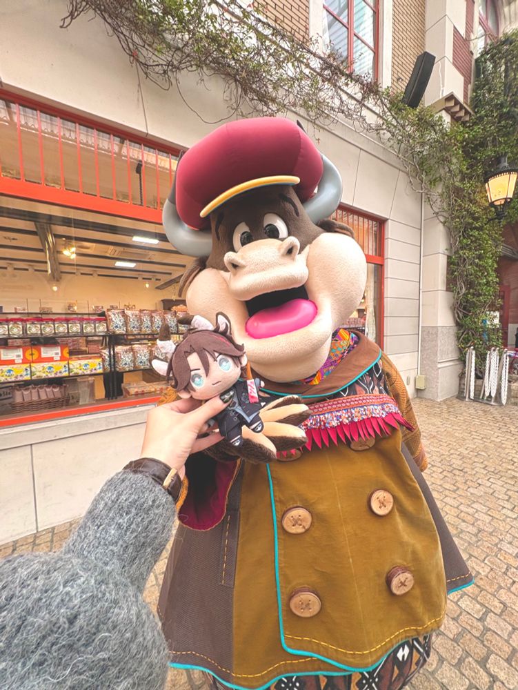 明那がつけてるツノカチューシャご本人、トロさんのファンサ