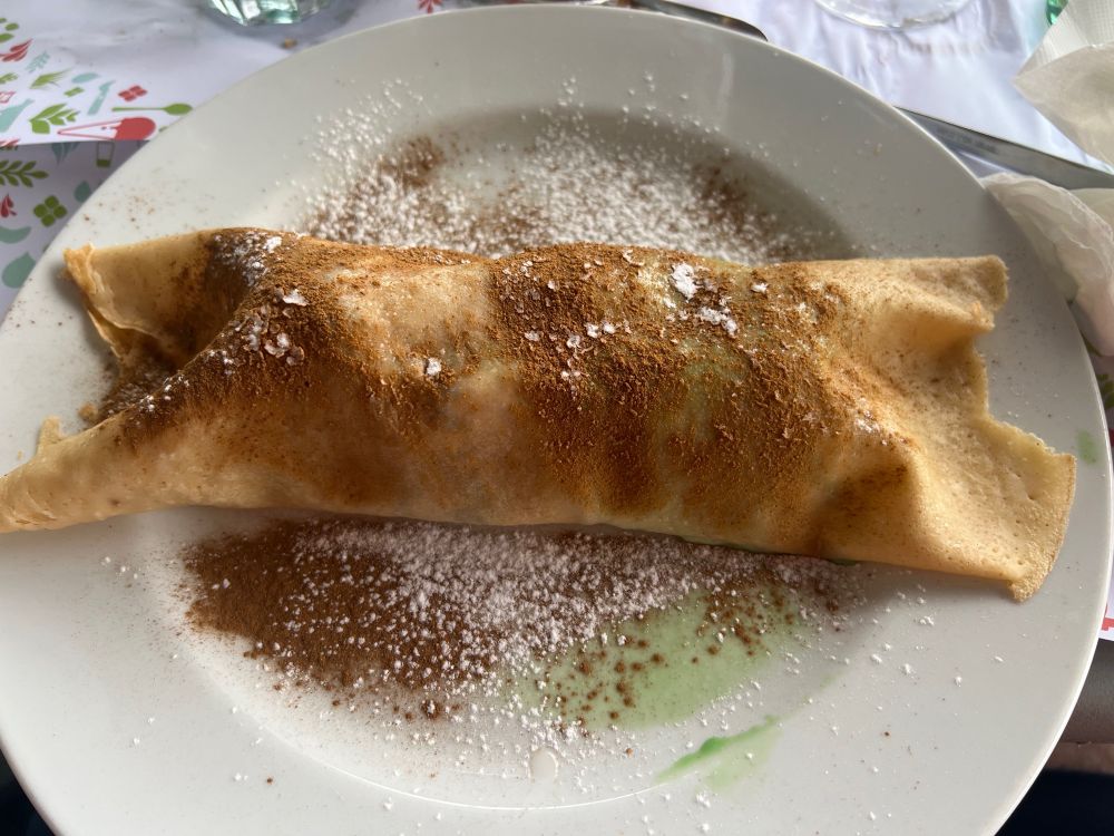 Cinammon crepe with Oreo and mint ice cream inside