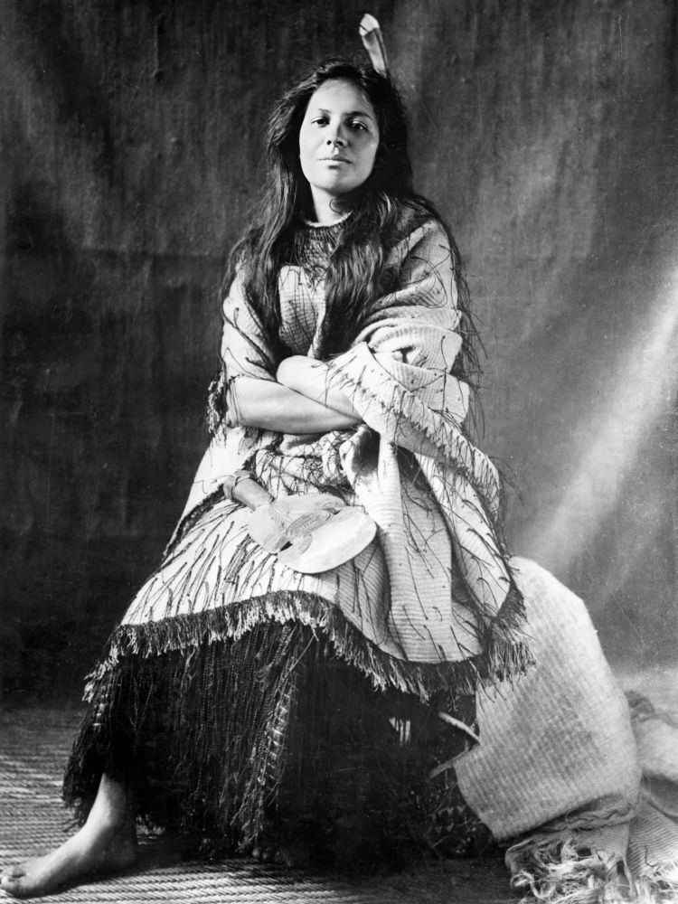 Studio portrait of Mākereti c. 1907, from a private collection.