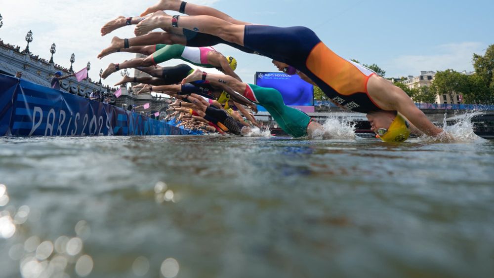 JO 2024: le Canadien Tyler Mislawchuk a vomi "dix fois" après son triathlon disputé dans la Seine