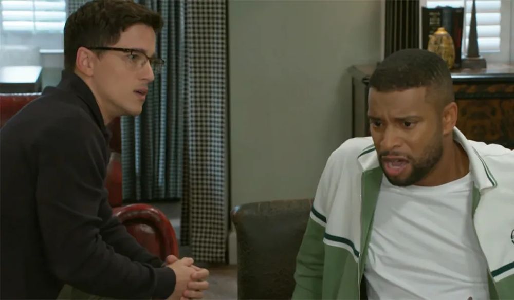 Le couple gay Smitty et Martin dans la série Beyond the Gates, nouveau soap quotidien de CBS.