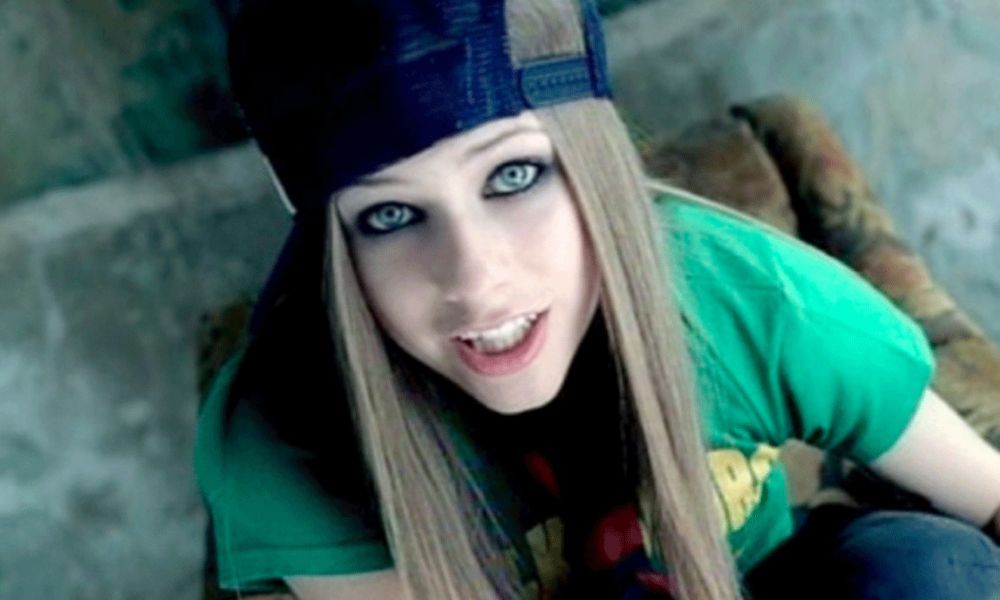 The Girl from Avril Lavigne’s “Sk8er Boi” Responds 18 Years Later