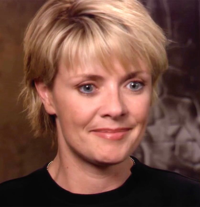 A screenshot of Amanda Tapping as Sam Carter in Stargate, looming befuddled/disgusted. 