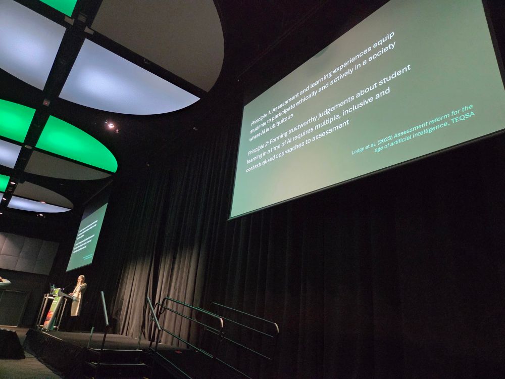 A very angled photo of the podium/screen, with side profile of Rowena