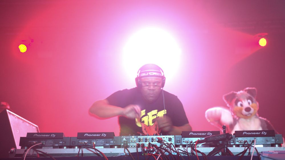 DJ Recca DJing at MFF2023