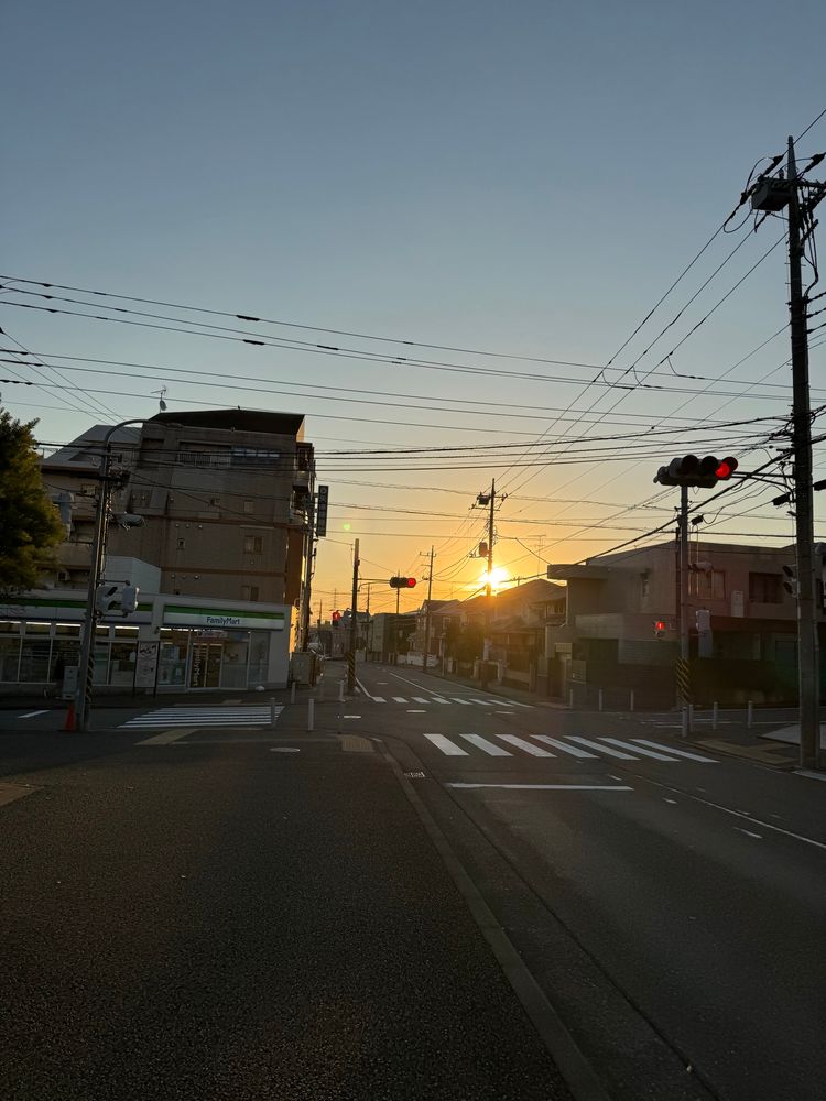 天気予報は「晴れ時々曇」です。