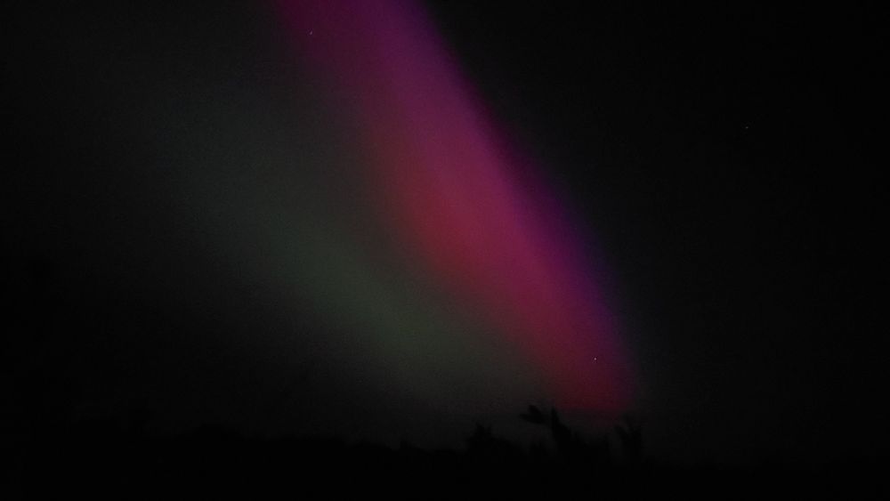 Aurora borealis, a mess of reds, pinks and greens