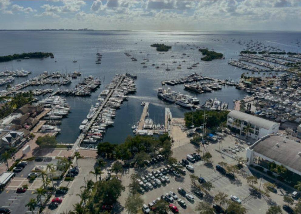 Image of Dinner Key Marina in Miami Florida.