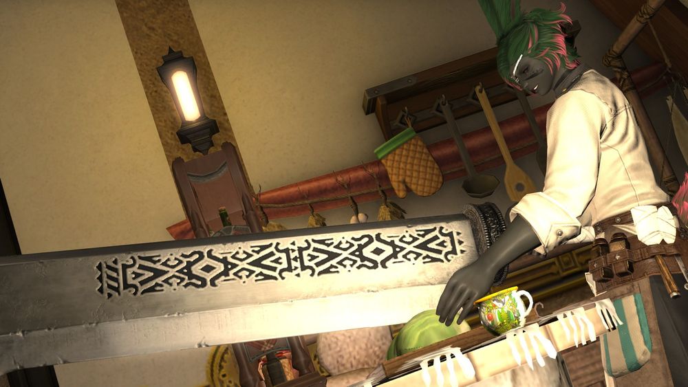 Another angle- Showing off how stupidly long this sword is. It doesn't even fit into the screenshot properly. It's so long the tip is off screen. I tried to fit it in too. Who gave him this sword.
