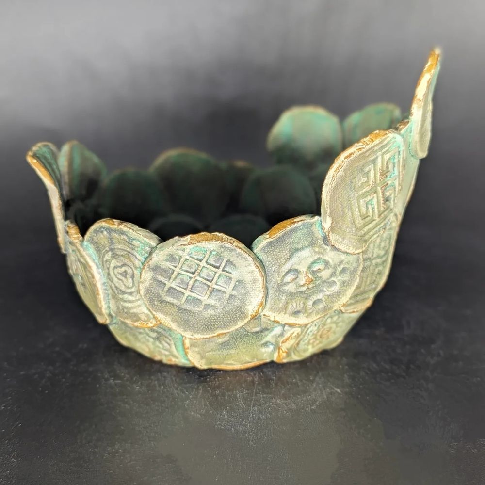 Green bronze glazed coin pot