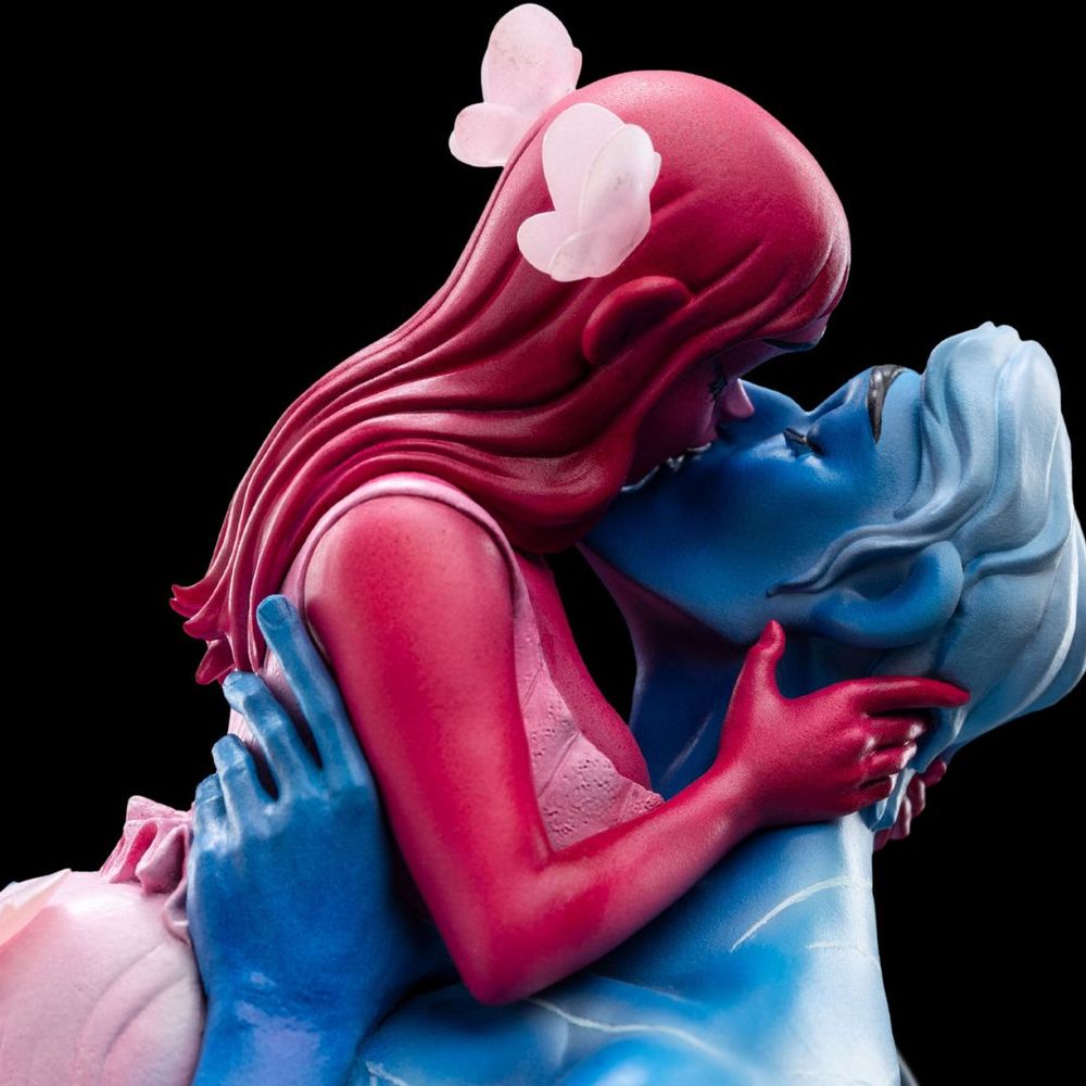 ētā Workshop - premium quality statue made with polystone, Features the iconic scene of Hades and Persephone’s first kiss from Lore Olympus