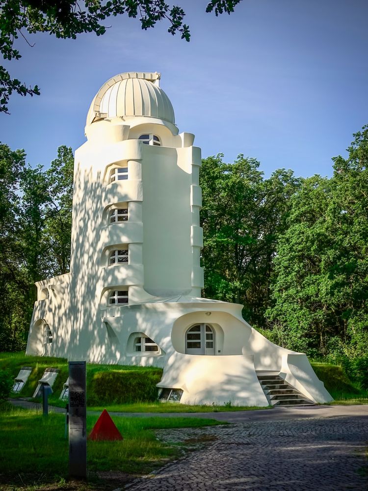 The Einsteinturm is both a historically significant scientific observatory and an architectural icon symbolizing the fusion of early 20th-century science and modernist design. It stands as a monument to Einstein’s legacy and the advancement of astrophysical research in Germany.
Today, the Einsteinturm is owned and operated by the Leibniz Institute for Astrophysics Potsdam (AIP) and continues to be used for solar research, including polarization measurements of sunspots and testing new instruments before deployment on larger telescopes.