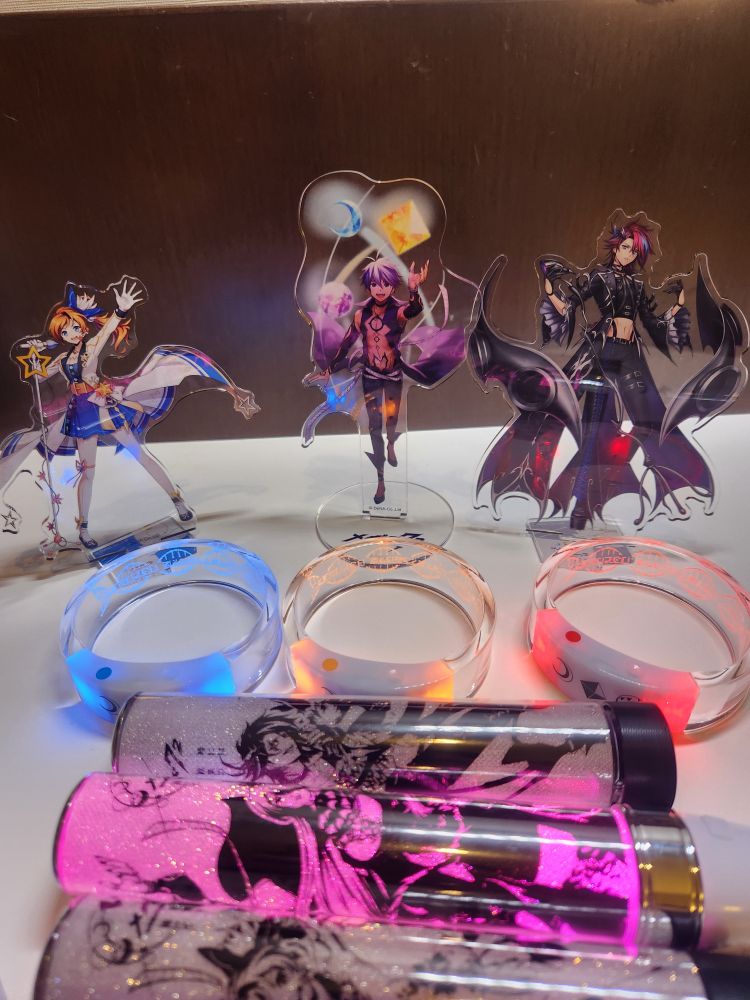 プロメテウス、ソロモン、ロキ(リジェネレイト)と特典グッズのバングルライト、ペンライトフィルム