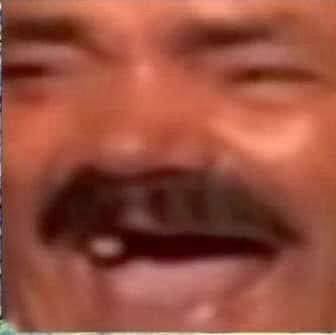 véio espanhol que ri fininho