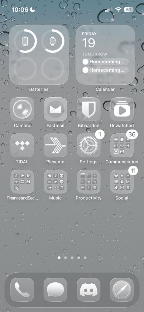 The first page, now with the clear glossy icons of iOS 26