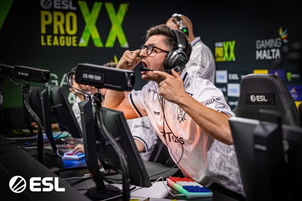 CS2: Falcons e Vitality se unem para "negar" rumores sobre apEX - Game Arena