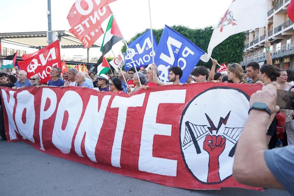 Thousands of people marched in the Sicilian city of Messina on Saturday to protest a government plan to build a bridge that would connect the Italian mainland with Sicily in a massive 13.5-billion-eur...