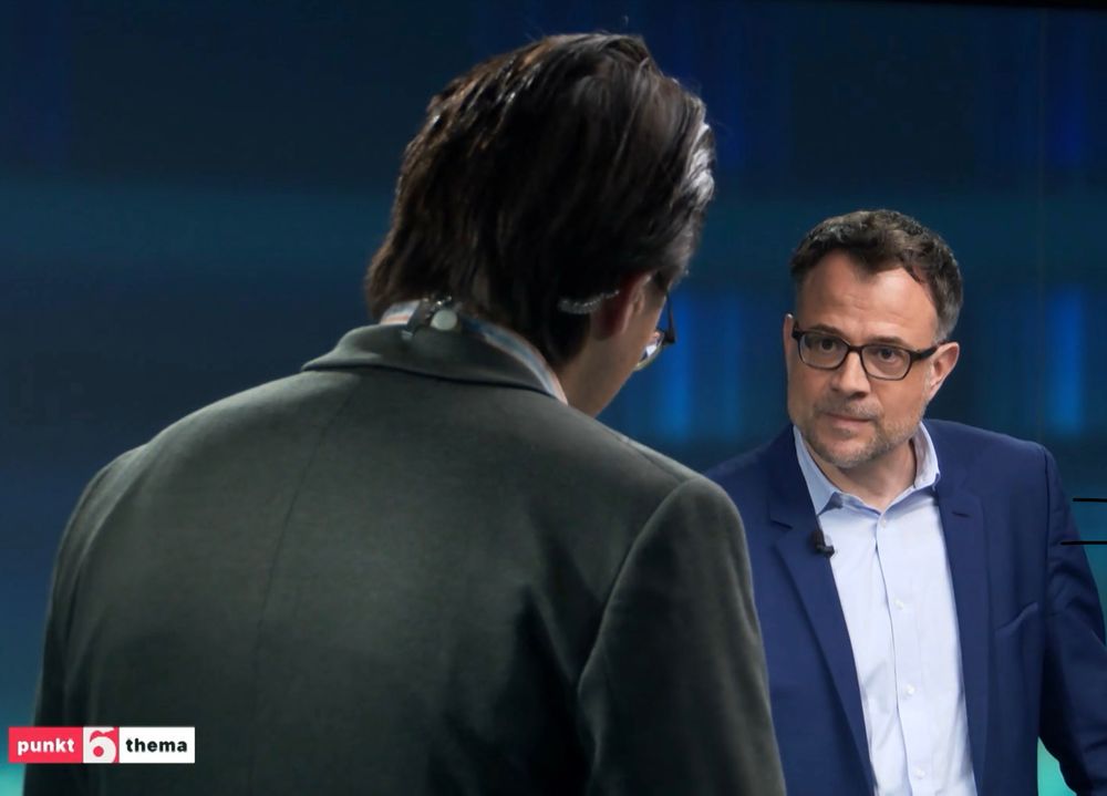 Kaspar Sutter im Studio von Telebasel.