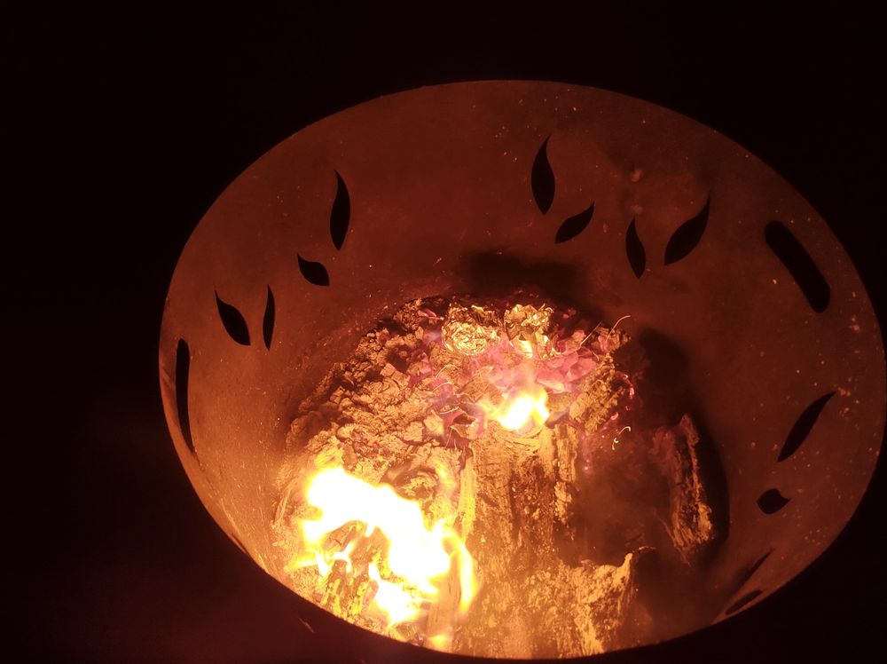 2 Bratapfel in der glut