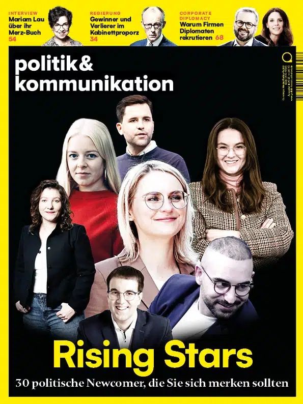 Titelbild der Zeitschrift "Politik & Kommunikation" Aufmacher "Rising Stars" 30 politische Newcomer, die Sie sich merken sollten.
Bebildert mit einer Collage aus 7 Fotos von jüngeren Menschen.