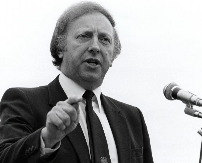 Arthur Scargill pointing his finger whilst giving a rousing speech to the vanguard of the organised working-class