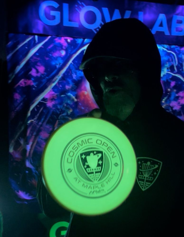 Cosmic Dave getting ready to go for glow!

#discgolf
#glowdiscgolf
#cosmicopen
#glowlabs
#firefly