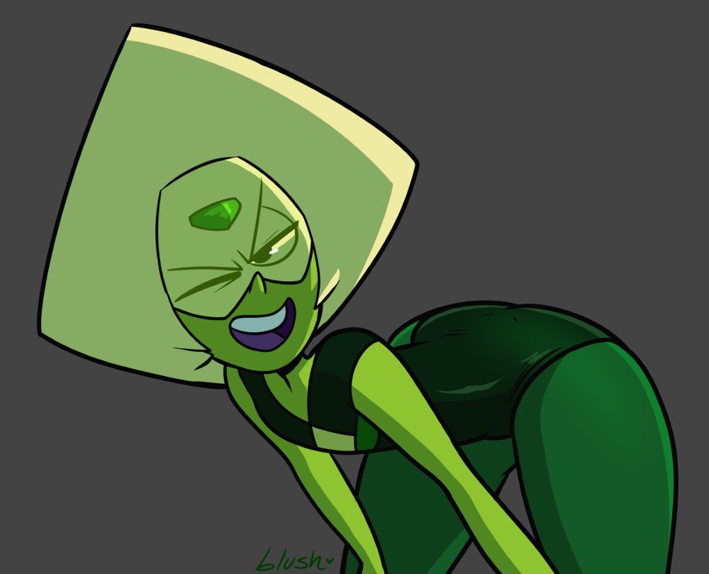 A smiling Peridot facing the viewer while bending over
