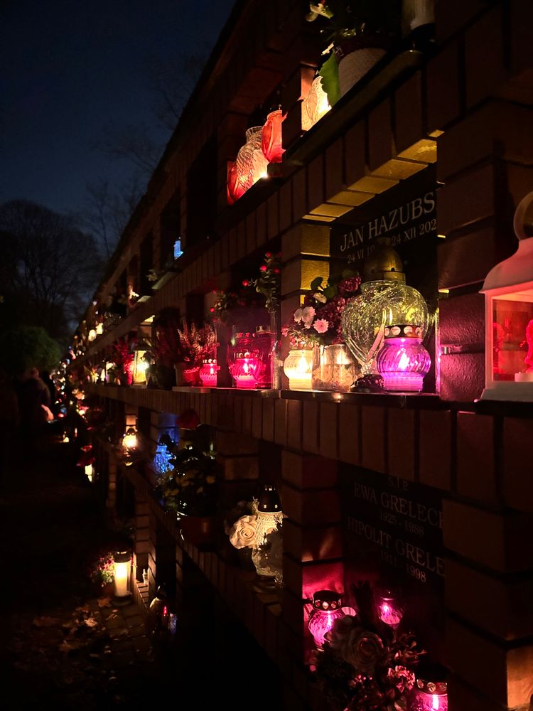 wall with urns with colorful candles