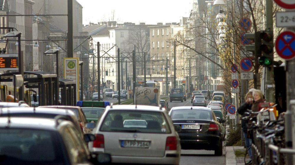 Berliner Senat kippt Radstreifen-Plan: 30.000 Autos, keine Fahrräder – so soll es bleiben