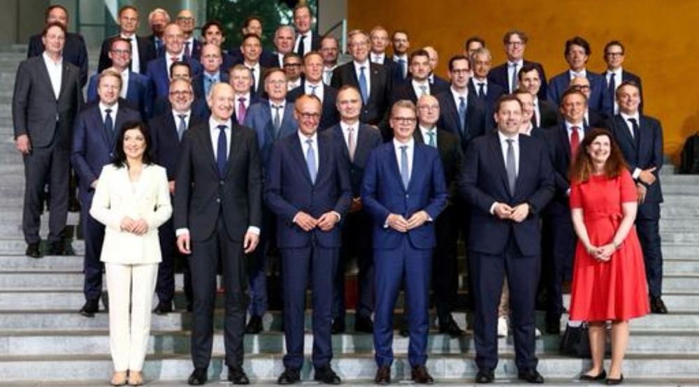 60 männliche Unternehmer und nur eine Unternehmerin (plus eine Wirtschaftsministerin) beim Gruppenbild im Kanzleramt.