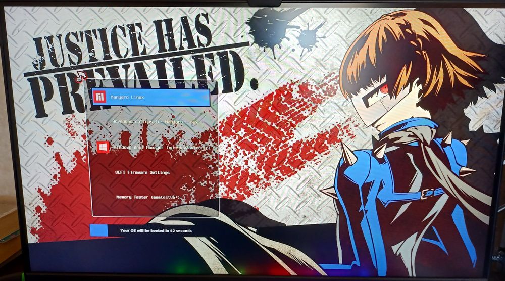 Makoto from persona 5 as the GRUB background image
