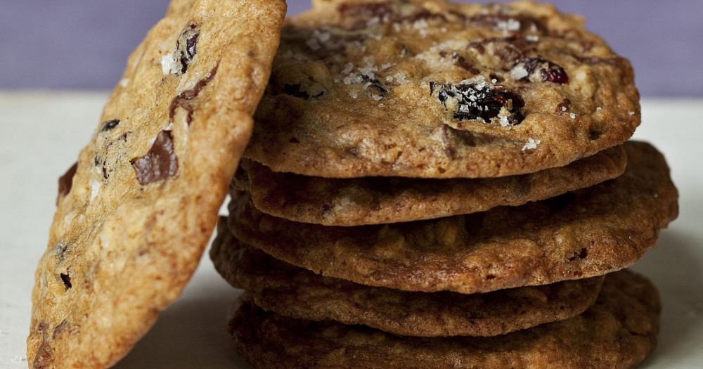 Salty Oatmeal Chocolate Chunk Cookies | Recipes