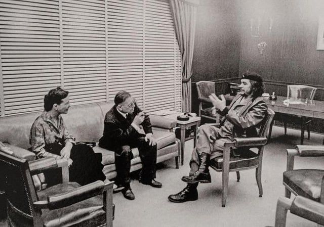Simone De Beauvoir and Jean-Paul Sartre having a discussion with Ernesto “Che” Guevara - 1960