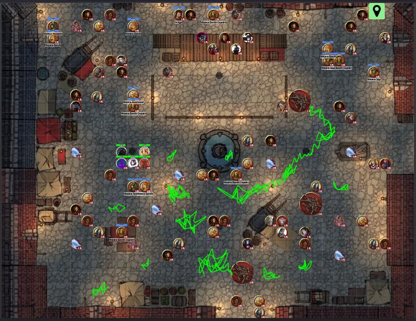 Una captura de pantalla de un mapa de roll20. Se muestra una plaza con un escenario al norte sobre el que hay varias personas, presumiblemente importantes. Distribuidos por la plaza hay una fuente y varios puestos fijos y ambulantes de mercaderes. Así como un alto número de guardias y personas de a pie. En un lateral está el grupo de los jugadores, con una de ellos incapacitada. En la plaza acaba de ocurrir una explosión de fuego verde, representado por garabatos dibujados a mano con la herramienta de lápiz, que se extiende en todas direcciones, y de la que han salido varios enjambres de manos zombis que se arrastran extendiendo el fuego y atacando civiles, y media docena de fantasmas, que se están desperdigando por la zona.