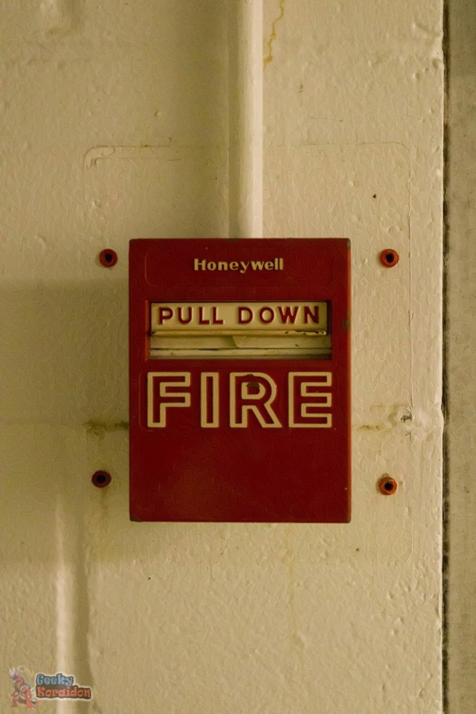 Fire alarm pull station