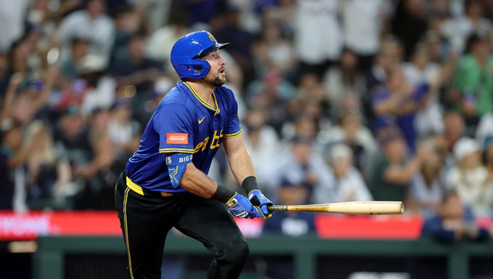 Cal Raleigh hit a three-run home run in the eighth and Carlos Vargas pitched a scoreless inning to earn the win for the Seattle Mariners.
