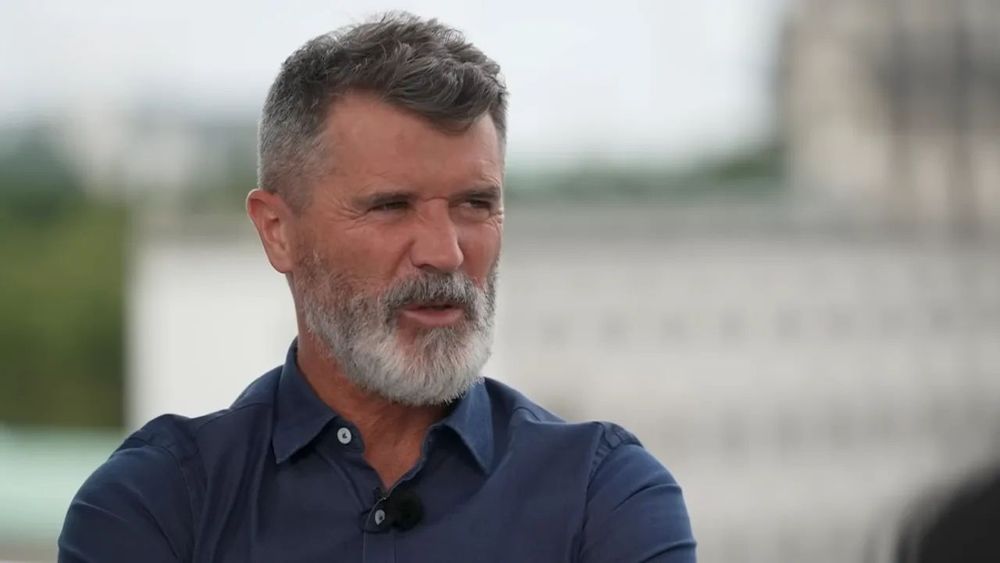 Roy Keane forming a presumably aggressive word