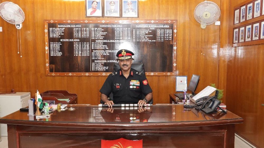 Major General V.T. Mathew takes charge as GOC for Karnataka and Kerala Sub Area