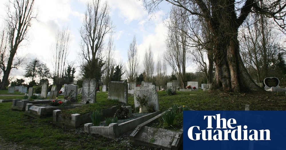 ‘Celebrations of life’ increasingly replacing traditional funerals in UK, study shows