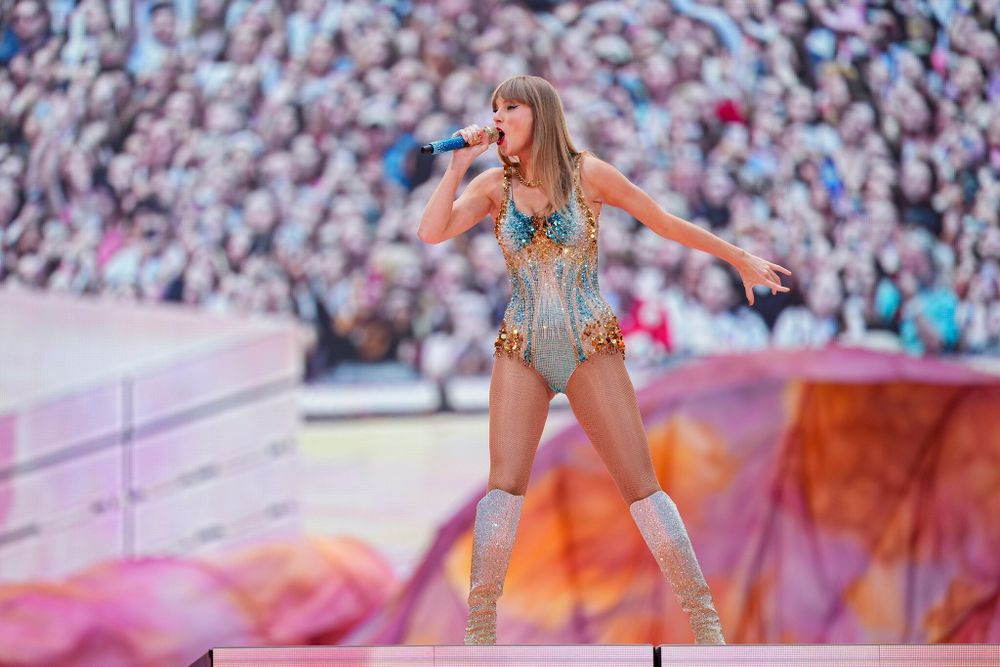 Teen planning attacks on #TaylorSwift concerts in #Vienna nabbed by police