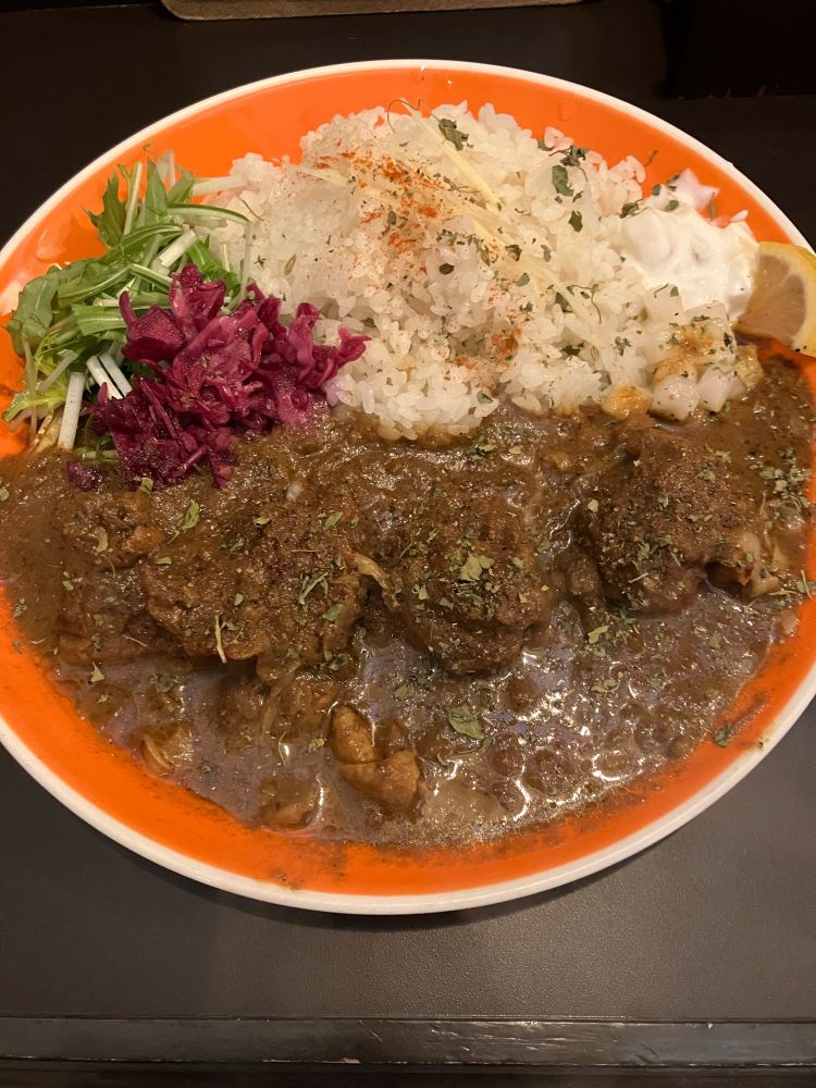 春キャベツとチキンのかつお出汁カレー！