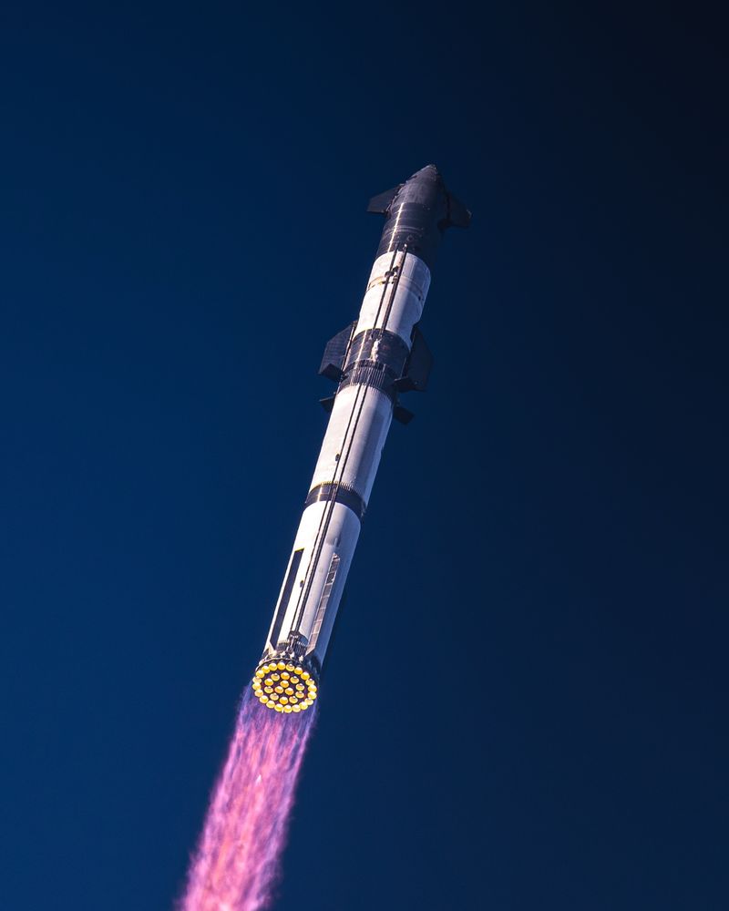 More square image of starship flight 6