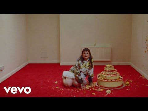 Lola Young - Messy (Official Video)