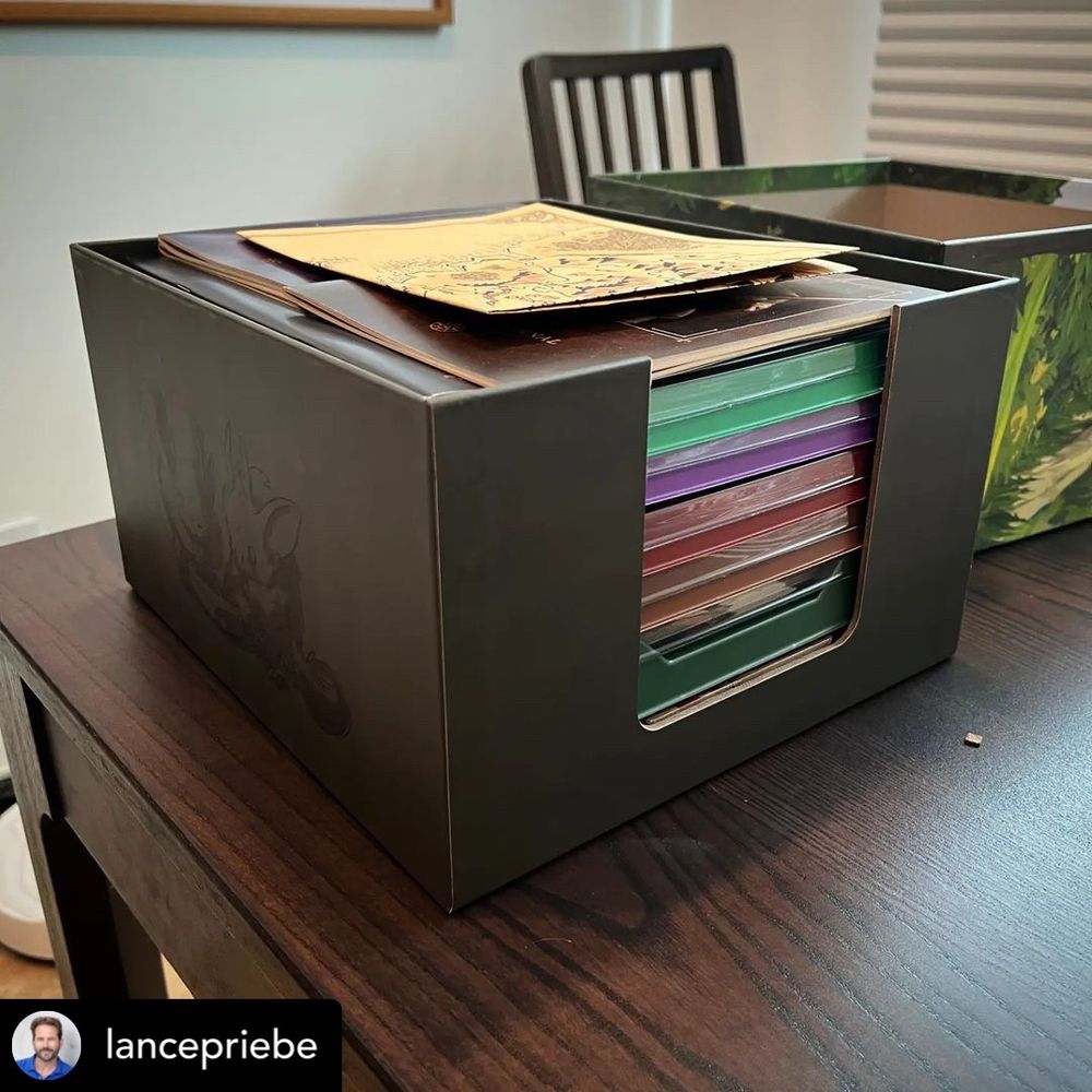 Mythwind box with the storage system.