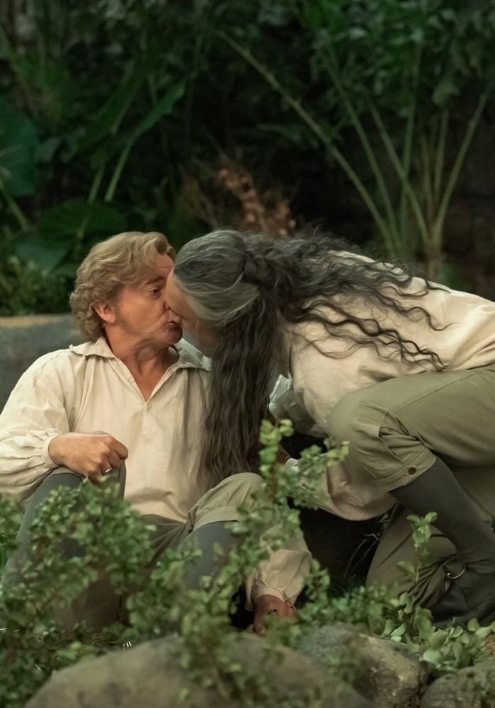 picture of Ed and Stede from OFMD season one episode nine, the shot wasn't in the show, it shows Stede sitting on the ground with Ed crouching next to him and kissing him