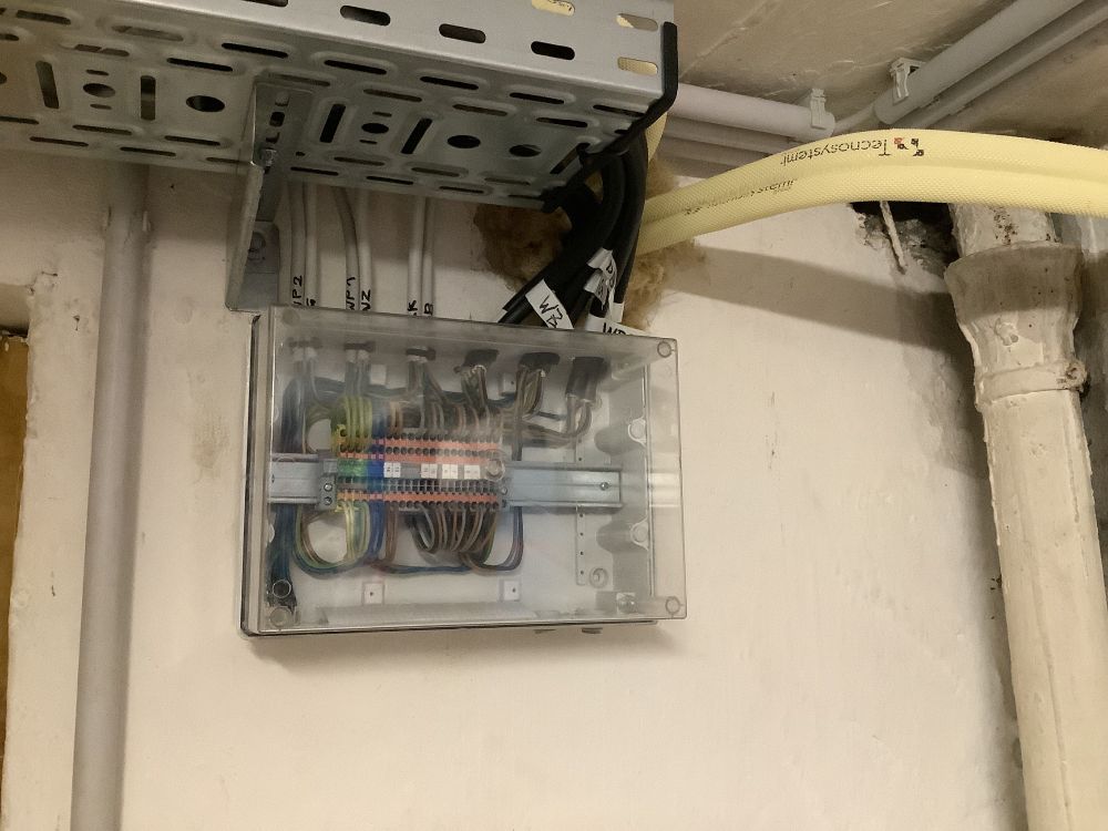 Klemmkasten für außen.- und inneneinheiten 